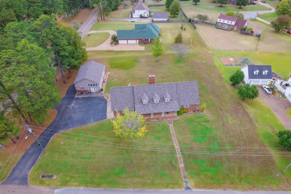 812 Pipkin Rd Jackson, TN 38305