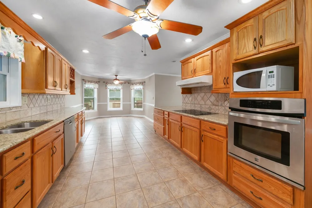 812 Pipkin Rd Jackson, TN 38305