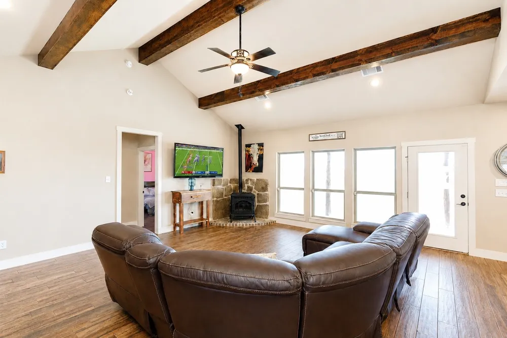 1872 County Road 329 Gainesville, TX 76240