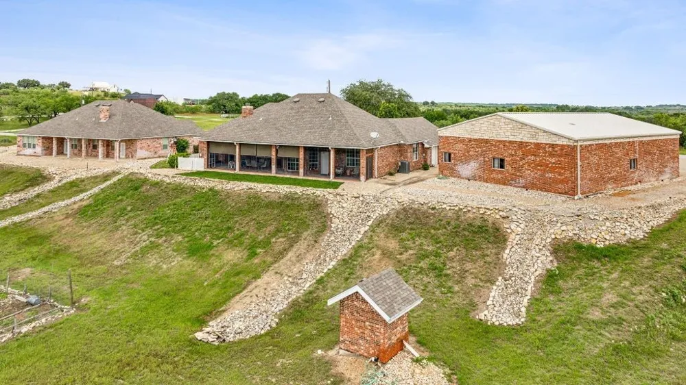 641 Comanche Lake Road Comanche, TX 76442
