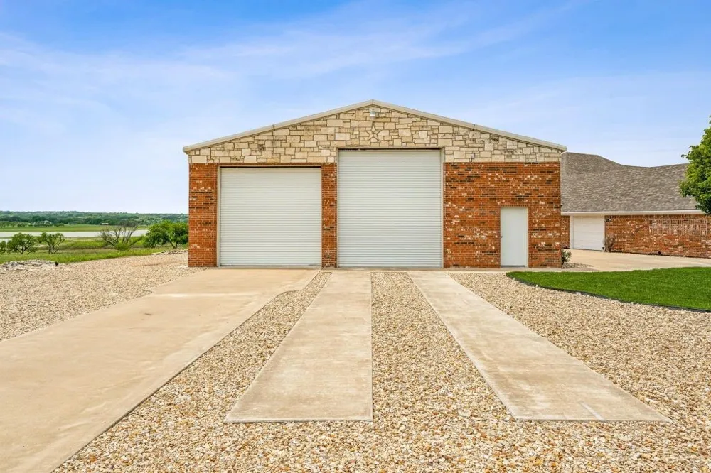 641 Comanche Lake Road Comanche, TX 76442