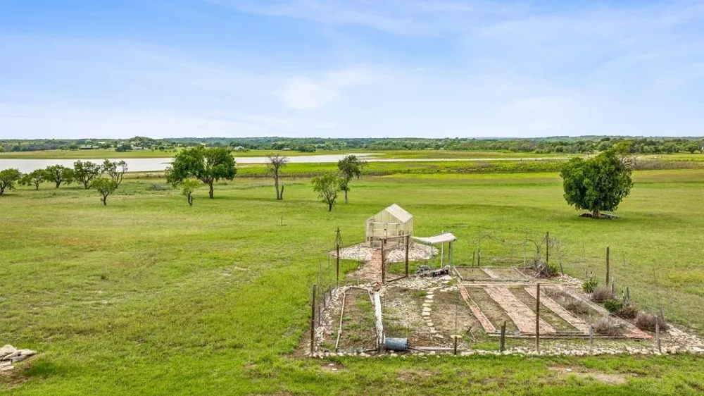 641 Comanche Lake Road Comanche, TX 76442