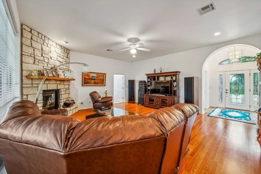 641 Comanche Lake Road Comanche, TX 76442