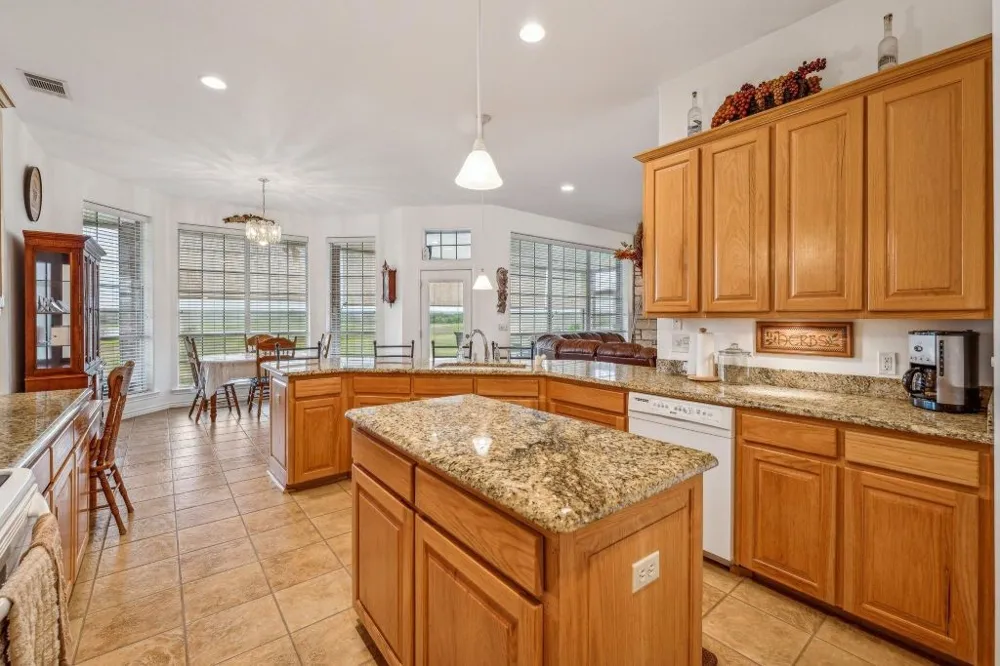 641 Comanche Lake Road Comanche, TX 76442