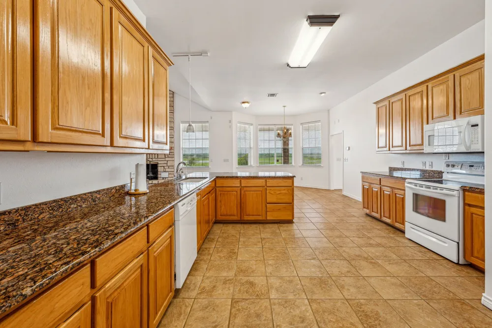 651 Comanche Lake Road Comanche, TX 76442