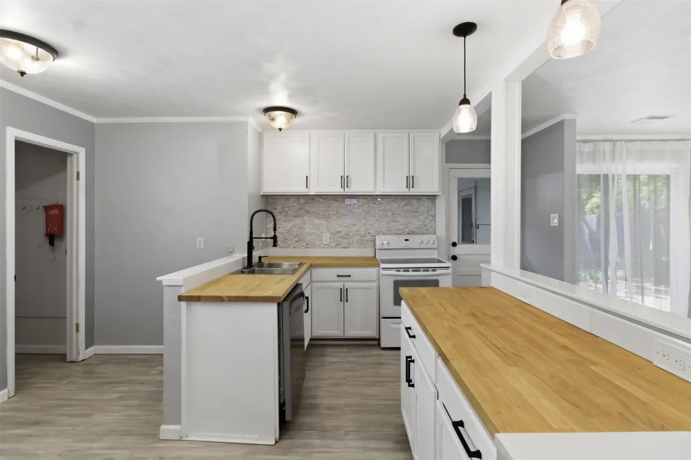 3408 Hanover Lane Irving, TX 75062