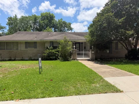 804 Carroll Drive