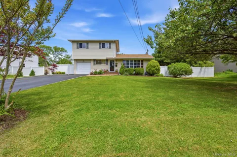 23 Riverdale Avenue