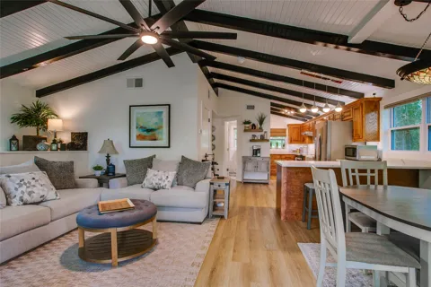186 Harbor Drive