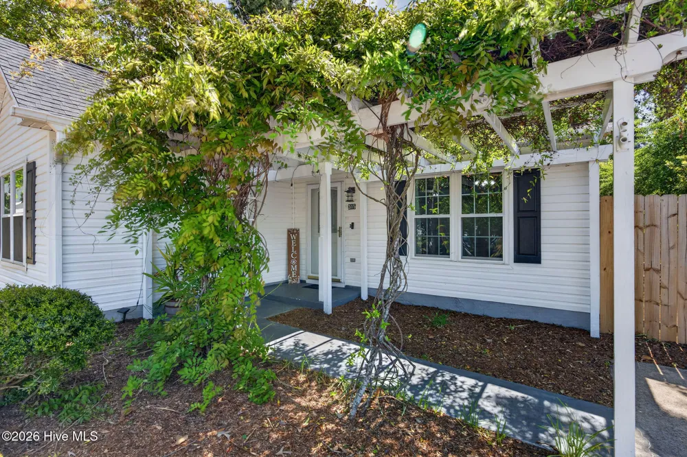 315 Tangle Oaks Court SE Leland, NC 28451