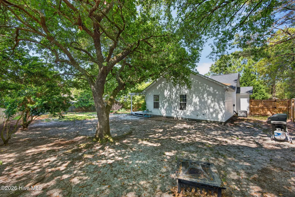 315 Tangle Oaks Court SE Leland, NC 28451
