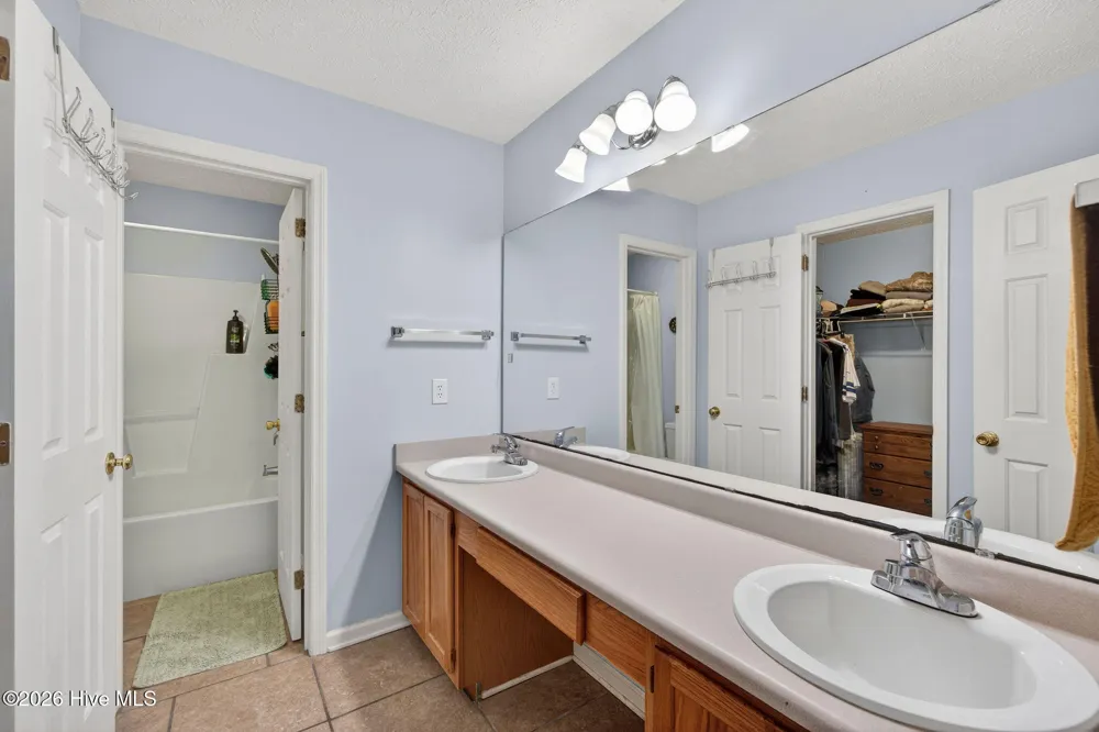 315 Tangle Oaks Court SE Leland, NC 28451