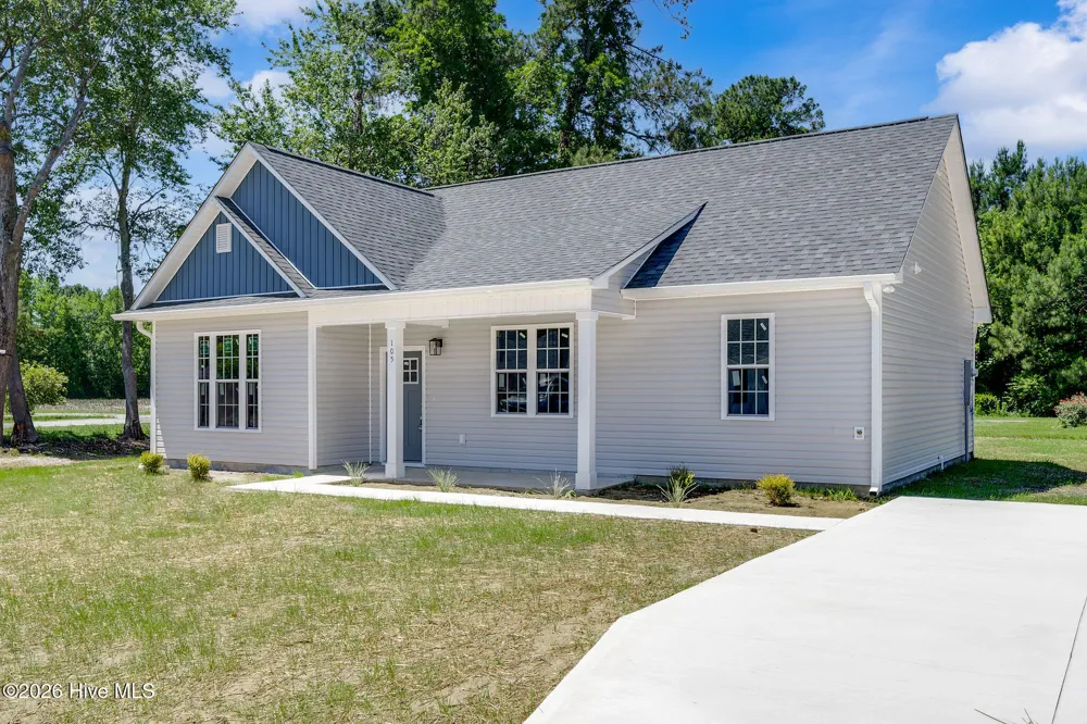 108 Doris Lane Teachey, NC 28464