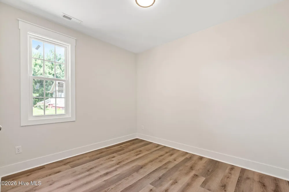 109 Doris Lane Teachey, NC 28464