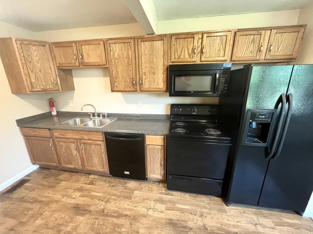 24 Maple St Clarksville, TN 37042