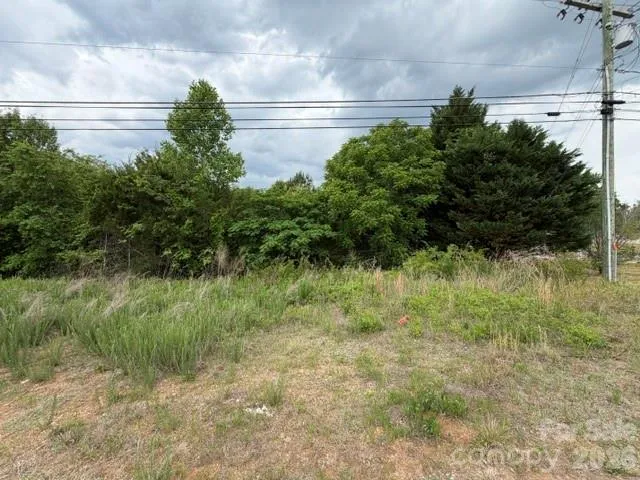 2049 Old Shelby Road Hickory, NC 28602