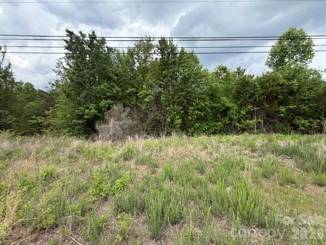 2049 Old Shelby Road Hickory, NC 28602