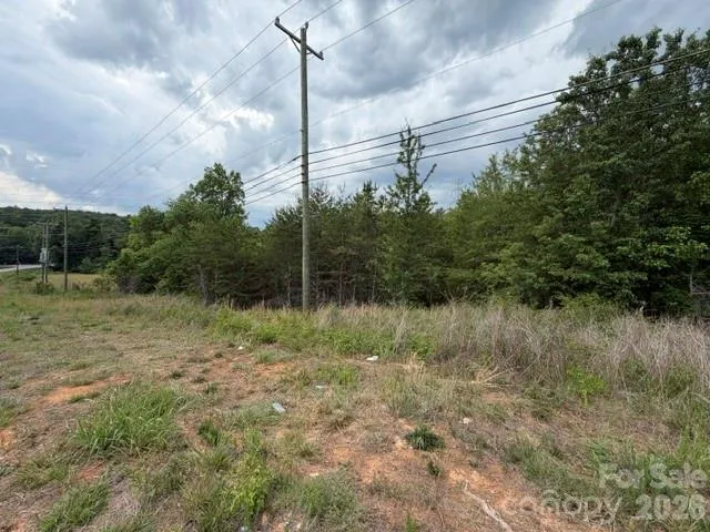 2049 Old Shelby Road Hickory, NC 28602