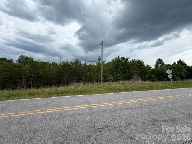 2049 Old Shelby Road Hickory, NC 28602