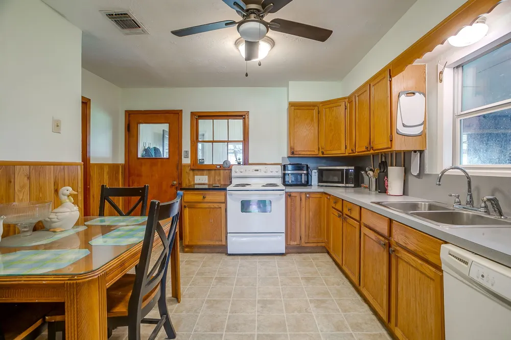 300 S Caddo Street Lipan, TX 76462