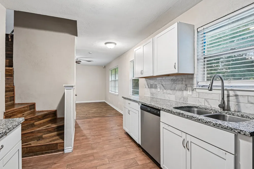 6324 Scotsdale Drive Forest Hill, TX 76119