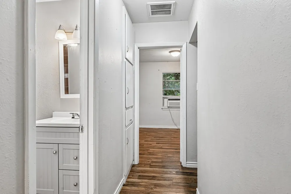 6324 Scotsdale Drive Forest Hill, TX 76119