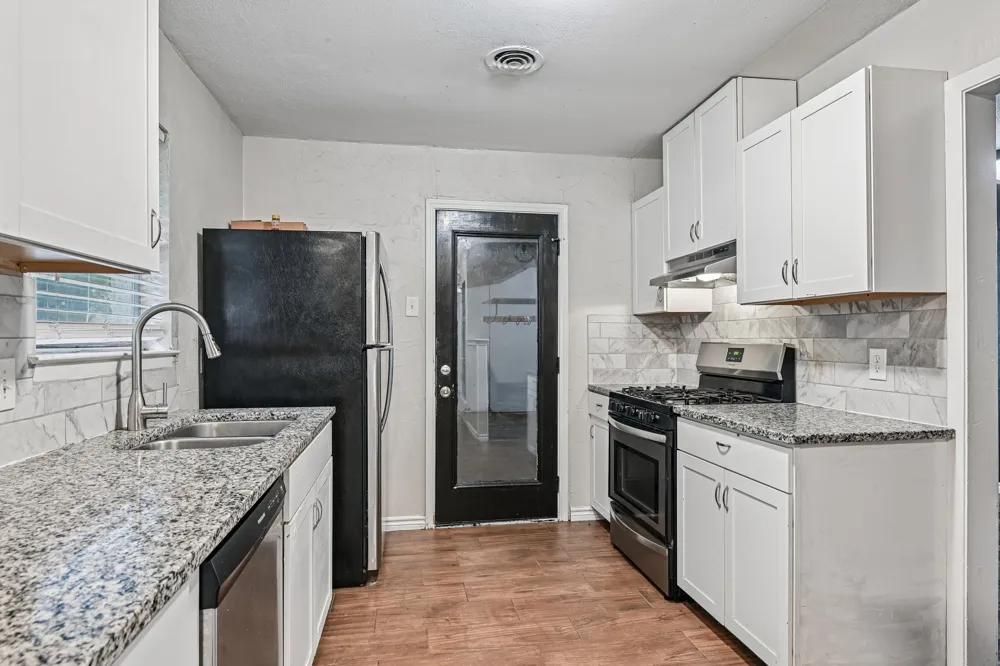 6324 Scotsdale Drive Forest Hill, TX 76119