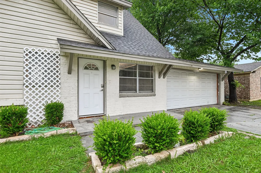 6324 Scotsdale Drive Forest Hill, TX 76119