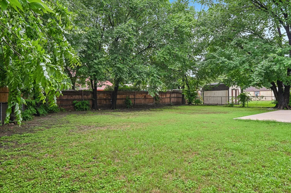 6324 Scotsdale Drive Forest Hill, TX 76119