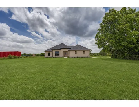 3712 County Road 1102