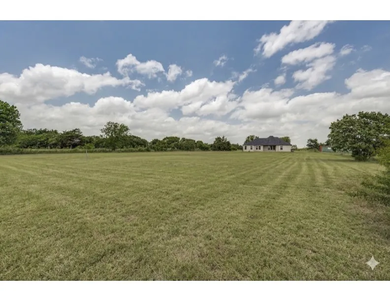 3712 County Road 1102 Celeste, TX 75423