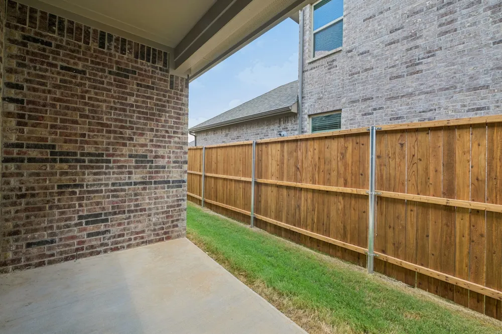 1001 Tarryhill Drive Crowley, TX 76036