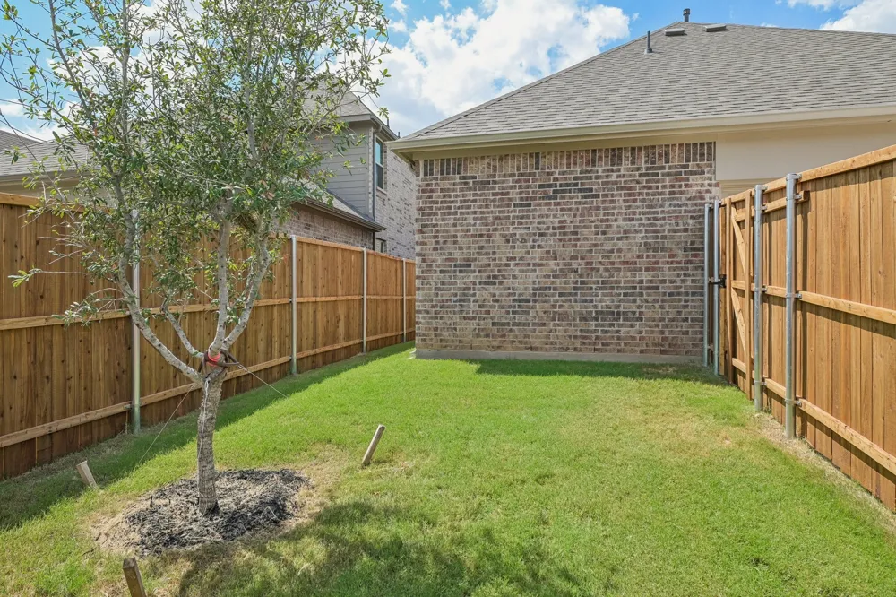 1001 Tarryhill Drive Crowley, TX 76036