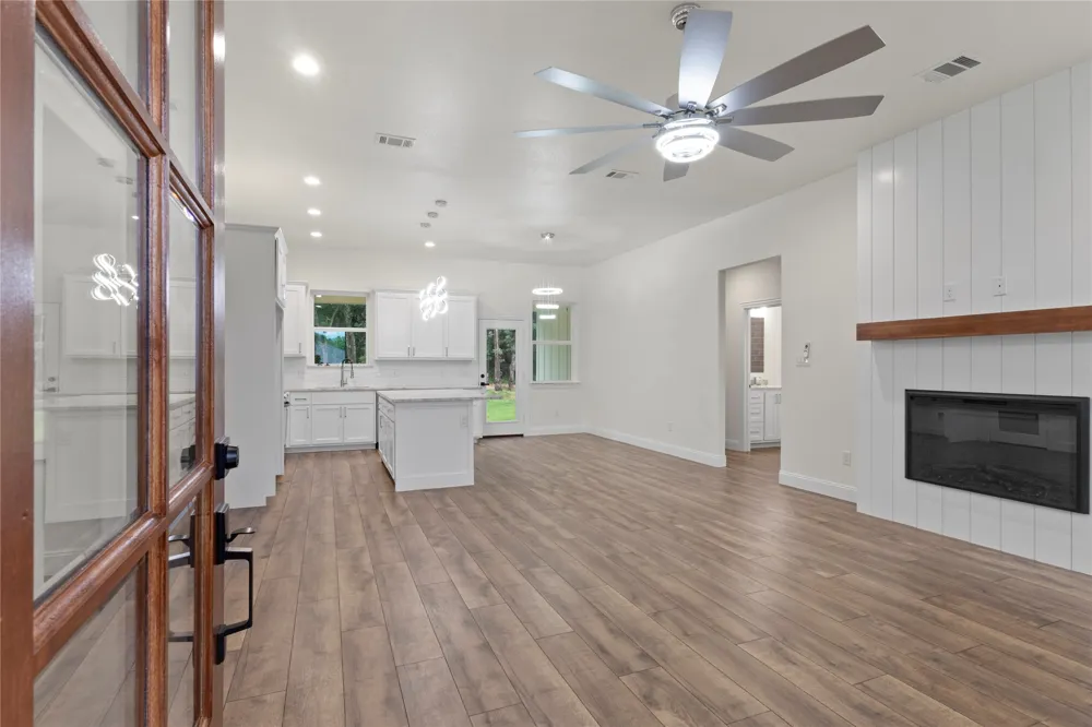 104 Jim Walters Drive Runaway Bay, TX 76426