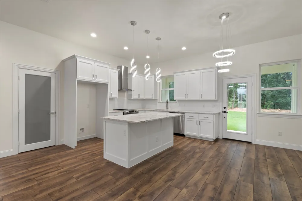 104 Jim Walters Drive Runaway Bay, TX 76426