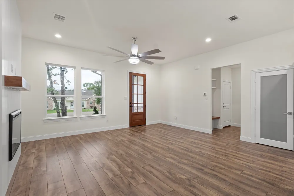 104 Jim Walters Drive Runaway Bay, TX 76426