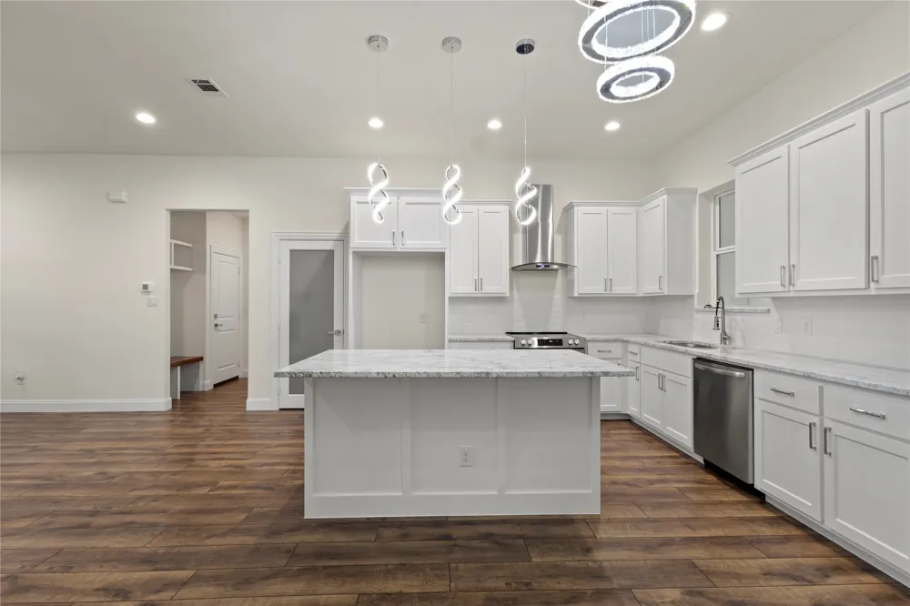 104 Jim Walters Drive Runaway Bay, TX 76426
