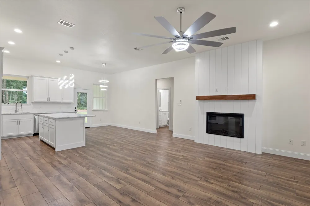 104 Jim Walters Drive Runaway Bay, TX 76426