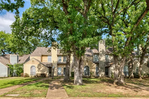 714 Bel Aire Crest