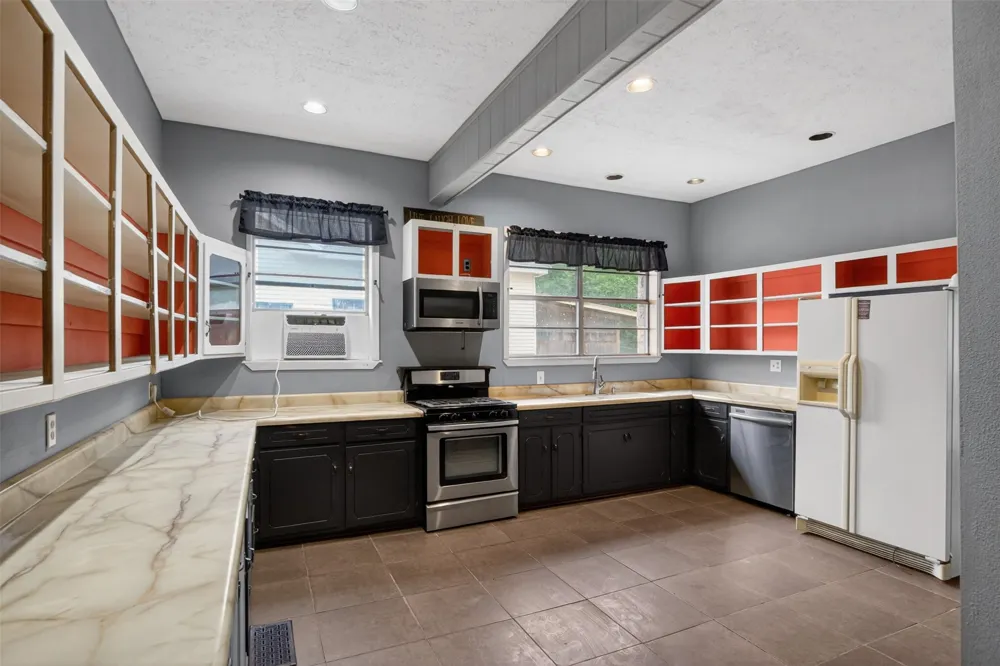 323 College Street Minden, LA 71055