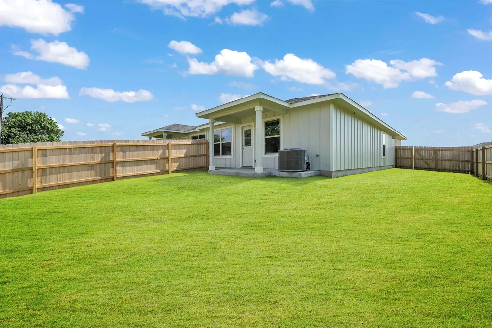 1018 College Avenue Troy, TX 76579