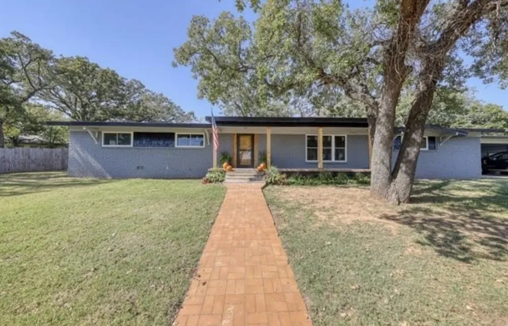 1201 NW 6th Avenue Mineral Wells, TX 76067