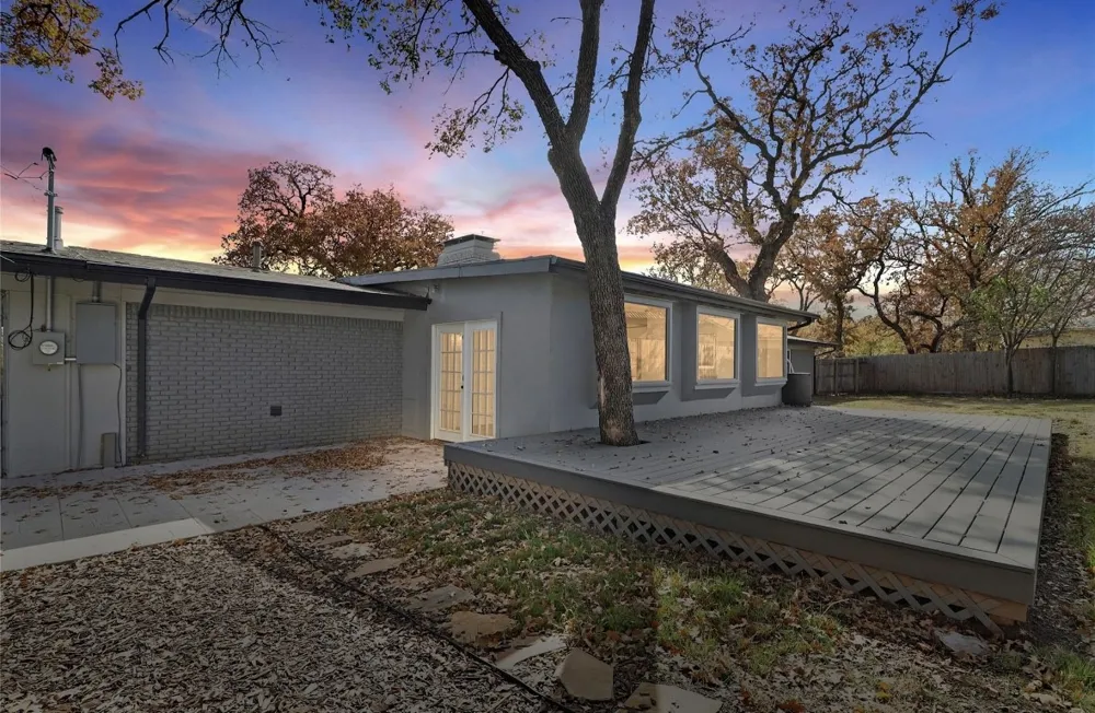 1201 NW 6th Avenue Mineral Wells, TX 76067