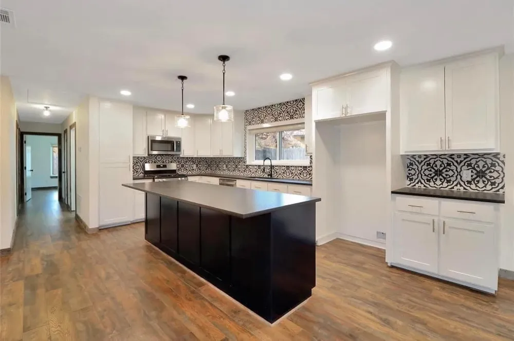 1201 NW 6th Avenue Mineral Wells, TX 76067