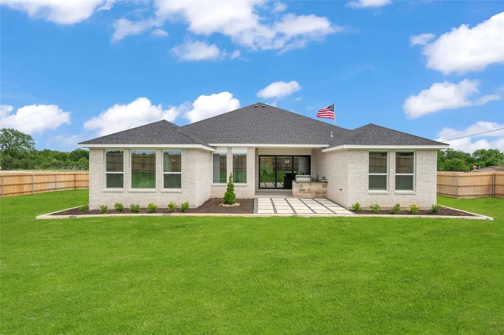 100 Lasso Court Lorena, TX 76655