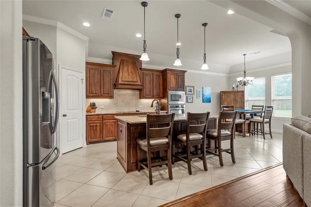 1013 Steamboat Drive Hewitt, TX 76643