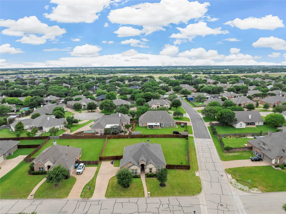 1013 Steamboat Drive Hewitt, TX 76643