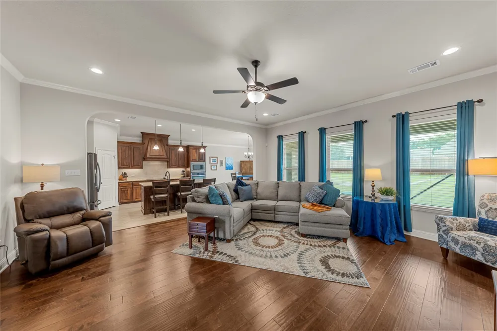 1013 Steamboat Drive Hewitt, TX 76643