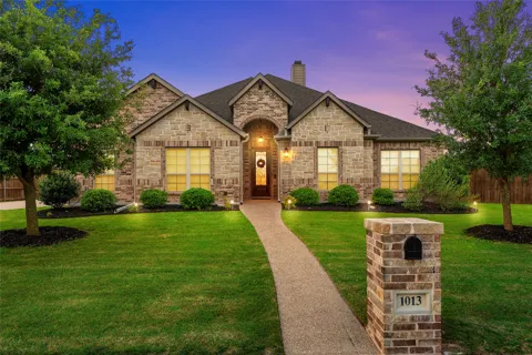 1013 Steamboat Drive