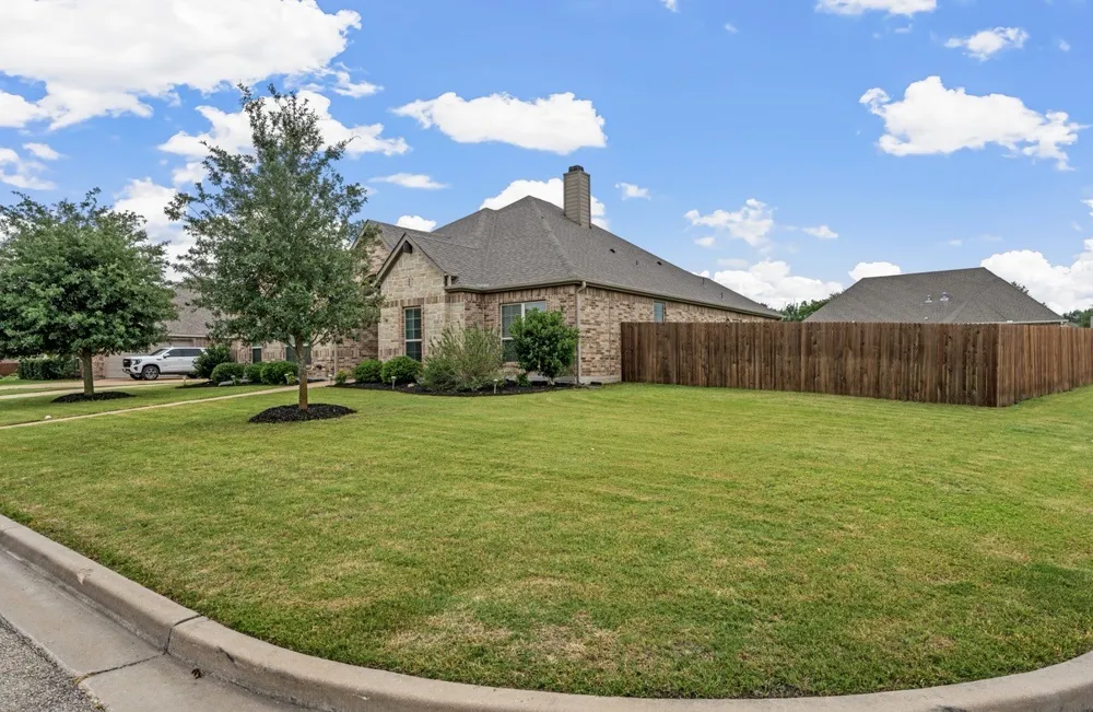 1013 Steamboat Drive Hewitt, TX 76643